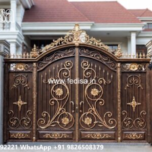 Compound Gate Simple Design, Cheapest Gate Design Iron Gate Stock Photos And Images