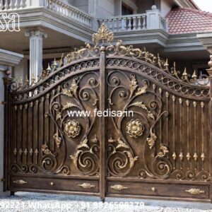 Iron Gate Colour Design, Design Of Main Gate In Iron Iron Gate Stock Photos And Images