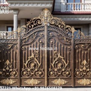 Compound Gate Simple Design, Gate Design And Colour Iron Gate Stock Photos And Images