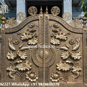 Traditional Gate Design, Main Gate Frame Design Iron Gate Stock Photos And Images