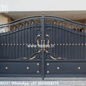 Iron Gate Design For Main Gate, Compound Wall Design With Gate Iron Gate Stock Photos And Images