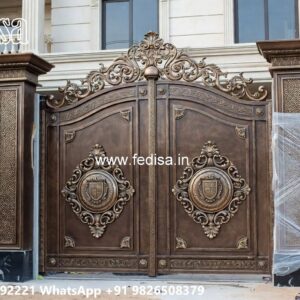 Traditional Gate Design, Classic Main Gate Design Iron Gate Stock Photos And Images