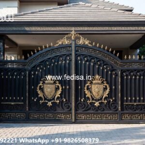Compound Gate Simple Design, Stainless Steel Main Gate Price Iron Gate Stock Photos And Images