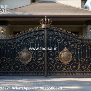 Traditional Gate Design, Gate Ke New Design Iron Gate Stock Photos And Images