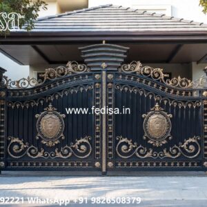 Compound Gate Price, Design Of Steel Gate Of House Iron Gate Stock Photos And Images