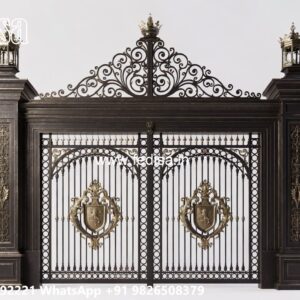 Traditional Gate Design, 5Ft Gate Design Iron Gate Stock Photos And Images