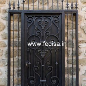 Modern Iron Gate Grill Design with Artistic Detail No-1675