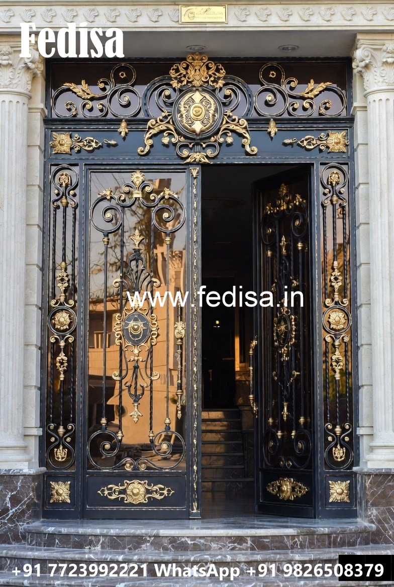 Trendy Villa Gate Grill Design for Exterior Beauty No-5192