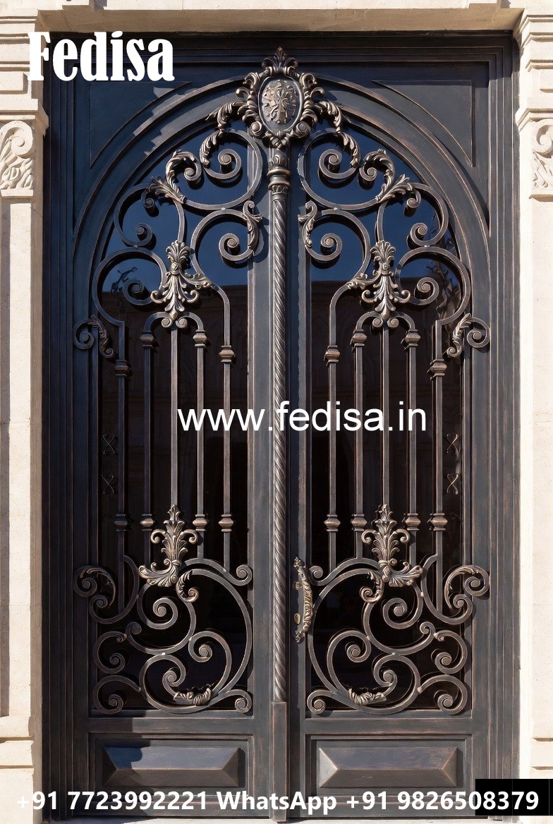 Stylish Gate Grill Design for Contemporary House Fronts No-5402