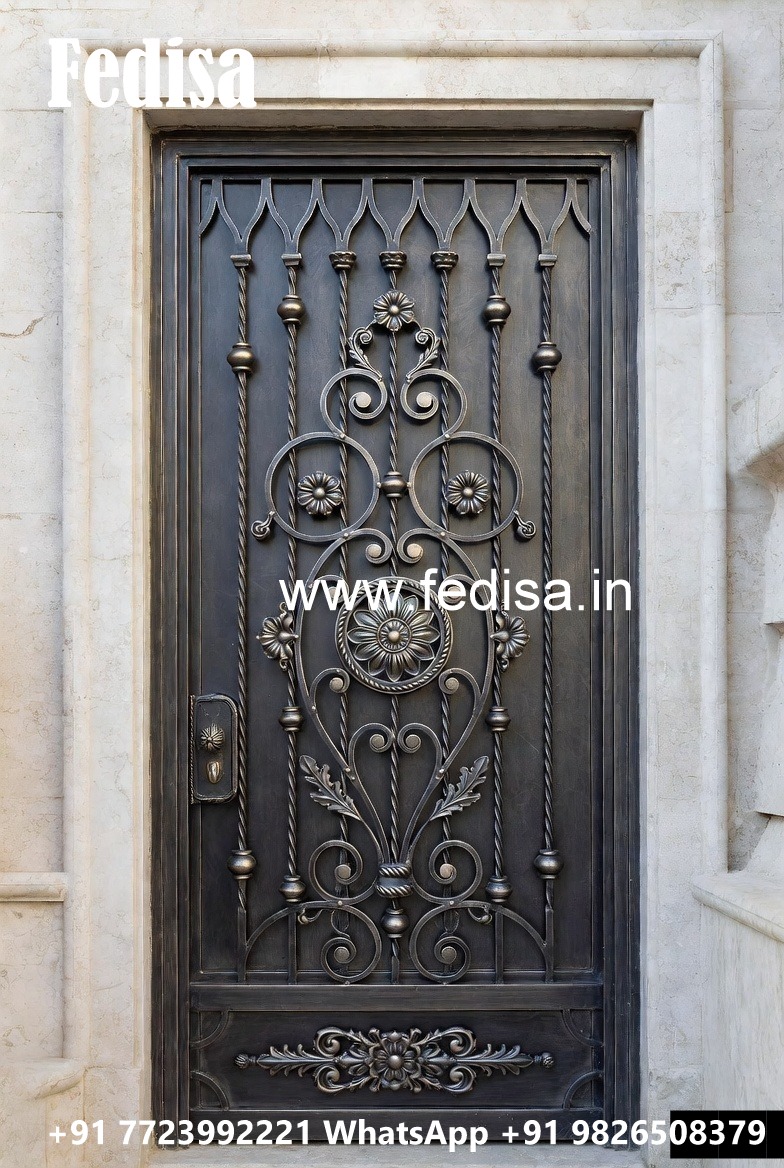 Trendy Villa Gate Grill Design for Exterior Beauty No-6692